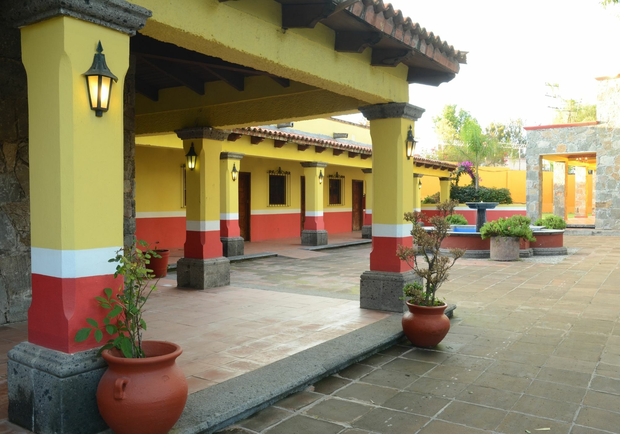 Hotel Mision San Gil San Juan del Río Exterior foto